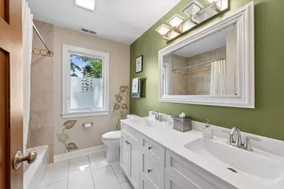 198 N Glenview Avenue, Elmhurst, IL 60126 - Photo 25