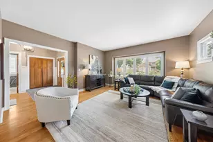 198 N Glenview Ave, Elmhurst, IL 60126 - Photo 5