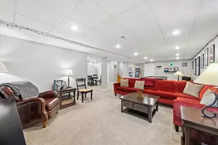 198 N Glenview Ave, Elmhurst, IL 60126 - Photo 29