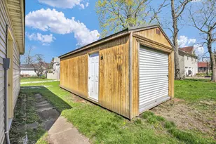 343 W Center St, Paxton, IL 60957 - Photo 27