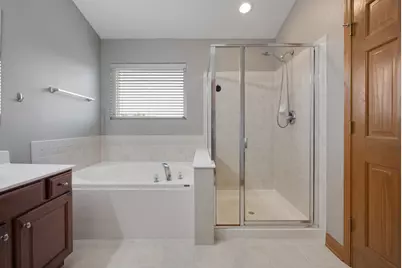 407 Bluegrass Parkway, Oswego, IL 60543 - Photo 19