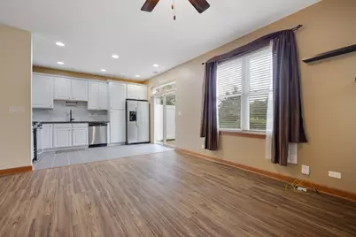 407 Bluegrass Parkway, Oswego, IL 60543 - Photo 7