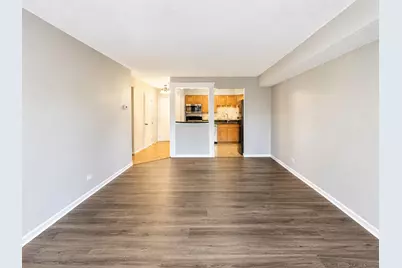520 Biesterfield Road #209, Elk Grove Village, IL 60007 - Photo 13