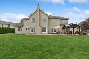 391 Lake Run Ln, North Aurora, IL 60542 - Photo 27