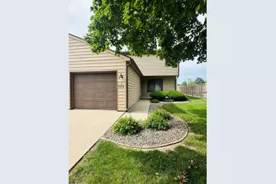 1212 Lancaster Drive #1212, Champaign, IL 61821 - Photo 3