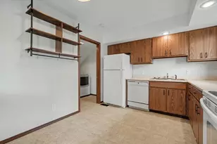 1212 Lancaster Dr, Champaign, IL 61821 - Photo 15