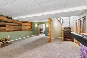 442 Harbor Dr, Carpentersville, IL 60110 - Photo 25