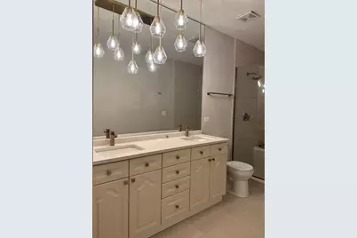 708 N Orleans Street #A, Chicago, IL 60654 - Photo 11