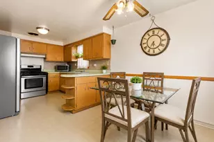 12347 S Elizabeth St, Calumet Park, IL 60827 - Photo 5