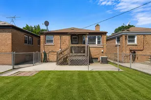12347 S Elizabeth St, Calumet Park, IL 60827 - Photo 7