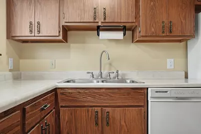 1214 Lancaster Drive #1214, Champaign, IL 61821 - Photo 17