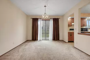 1214 Lancaster Dr, Champaign, IL 61821 - Photo 11