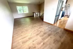 300 Aster Ct, Aurora, IL 60504 - Photo 3