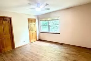 300 Aster Ct, Aurora, IL 60504 - Photo 7