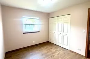 300 Aster Ct, Aurora, IL 60504 - Photo 9
