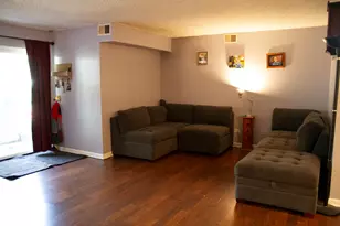 437 Cavalier Ct, West Dundee, IL 60118 - Photo 5
