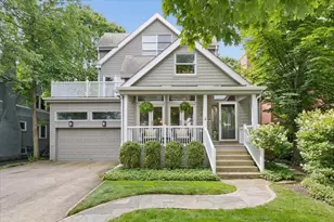 922 Ash St, Winnetka, IL 60093 - Photo 1