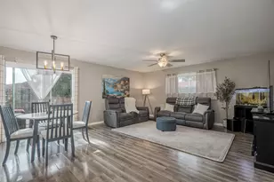 100 Fairwood Dr, Bolingbrook, IL 60440 - Photo 3