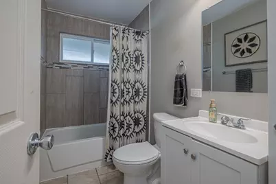 100 Fairwood Drive, Bolingbrook, IL 60440 - Photo 17