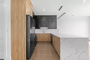 3008 W Belmont Ave, Chicago, IL 60618 - Photo 9