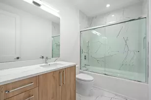 3008 W Belmont Ave, Chicago, IL 60618 - Photo 13