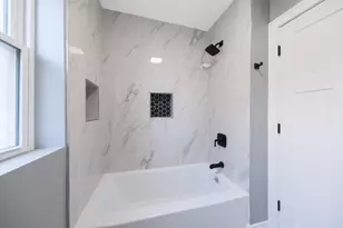 7625 S Clyde Ave, Chicago, IL 60649 - Photo 11