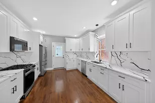 7625 S Clyde Ave, Chicago, IL 60649 - Photo 7