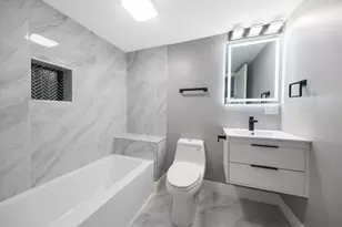7625 S Clyde Ave, Chicago, IL 60649 - Photo 19