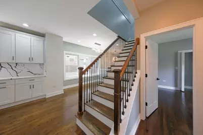 7625 S Clyde Avenue, Chicago, IL 60649 - Photo 9