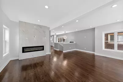 7625 S Clyde Avenue, Chicago, IL 60649 - Photo 5