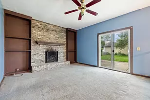 983 Valleyview Dr, Bartlett, IL 60103 - Photo 15