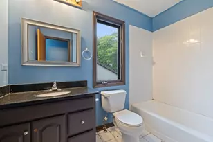 983 Valleyview Dr, Bartlett, IL 60103 - Photo 23