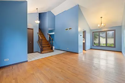 983 Valleyview Drive, Bartlett, IL 60103 - Photo 5