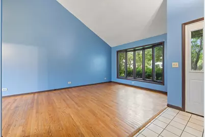 983 Valleyview Drive, Bartlett, IL 60103 - Photo 7
