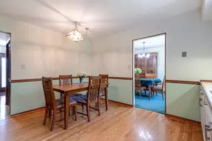 820 Long Meadow Dr, Schaumburg, IL 60193 - Photo 11
