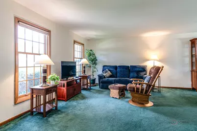 820 Long Meadow Drive, Schaumburg, IL 60193 - Photo 5