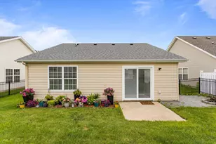 706 Corey Ln, Champaign, IL 61822 - Photo 5