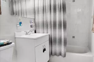 3441 W Bryn Mawr Ave, Chicago, IL 60659 - Photo 5