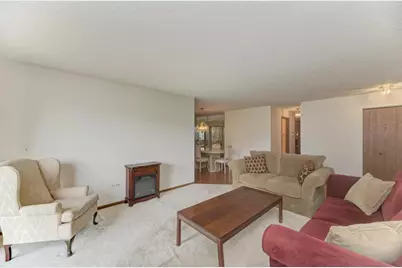 504 Elizabeth Drive #18-B-L, Wood Dale, IL 60191 - Photo 5
