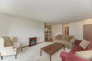 504 Elizabeth Dr, Wood Dale, IL 60191 - Photo 5