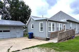 112 E 6th St, Kewanee, IL 61443 - Photo 7