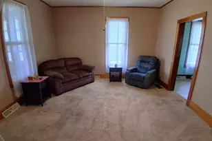 112 E 6th St, Kewanee, IL 61443 - Photo 17