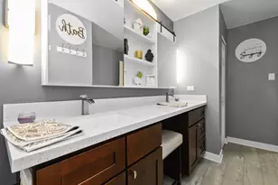 10248 S 80th Ct, Palos Hills, IL 60465 - Photo 19