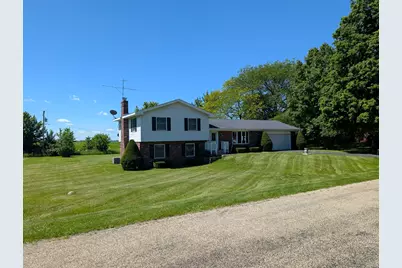 201 Meadow Lane, Monroe Center, IL 61052 - Photo 1