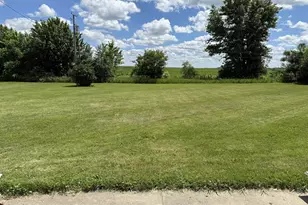 201 Meadow Ln, Monroe Center, IL 61052 - Photo 29