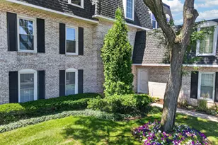 944 N Northwest Hwy, Park Ridge, IL 60068 - Photo 3