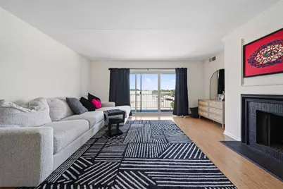 944 N Northwest Highway #307, Park Ridge, IL 60068 - Photo 9