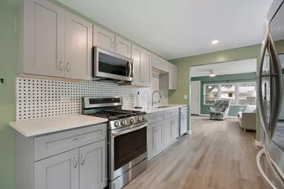 502 Monroe Avenue, Ingleside, IL 60041 - Photo 11