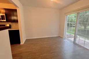 2407 Stoughton Cir, Aurora, IL 60502 - Photo 11