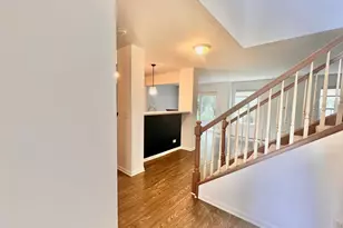 2407 Stoughton Cir, Aurora, IL 60502 - Photo 3